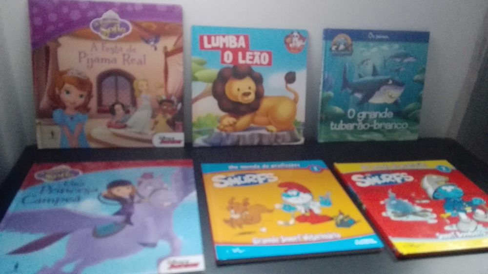 Livros infantis vários
