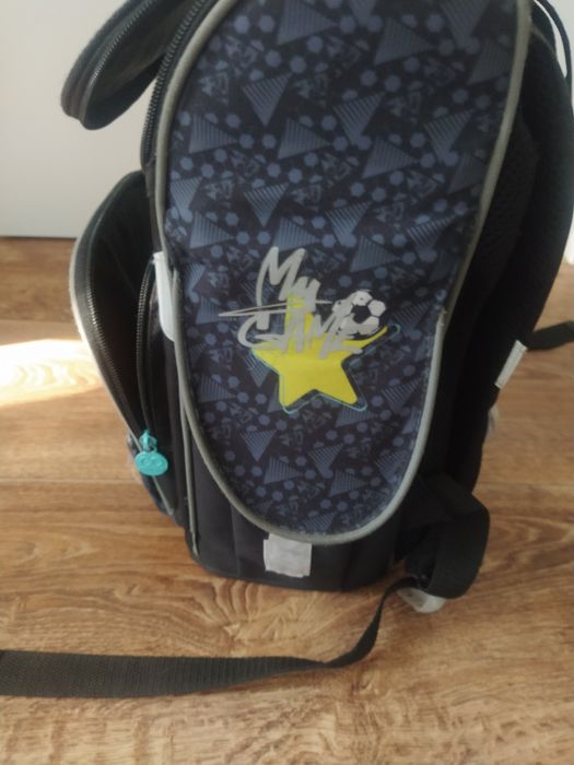 Шкільний рюкзак 1-4 клас