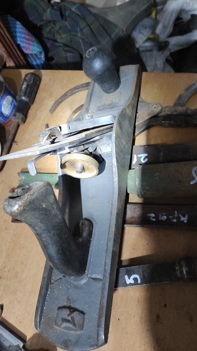 Рубанок стамеска бур топор ножевка