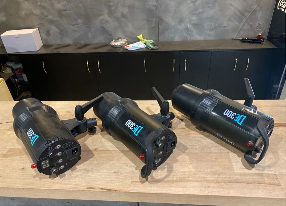 Godox de 300 студійний спалах