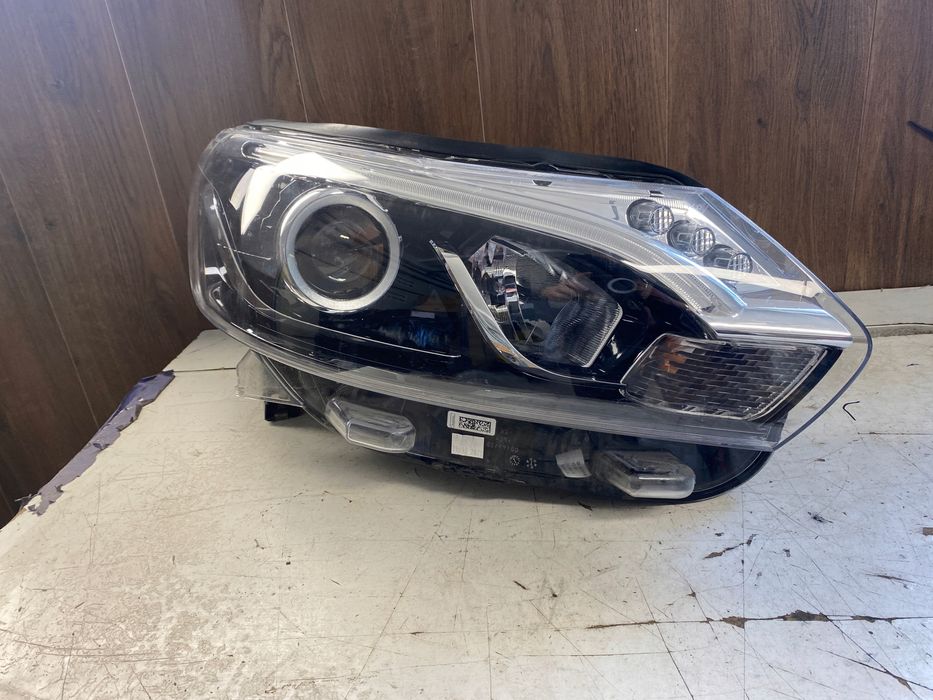 toyota proace ii lampa prawy przód xenon led