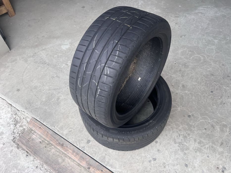 245/40r18 шини пара henkook протектор 65% 2020 рік