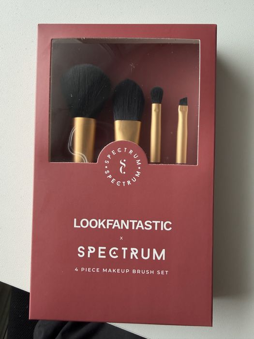 Zestaw 4 pędzli do makijażu Spectrum × LOOKFANTASTIC