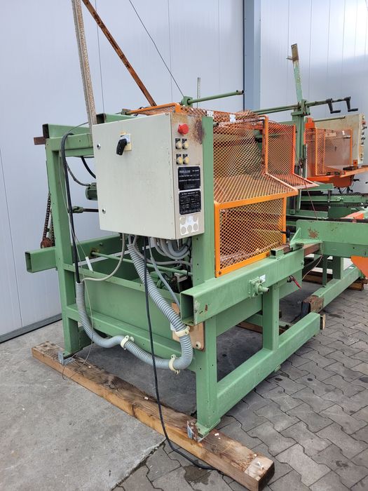 Linia ciesielska DE Paul International