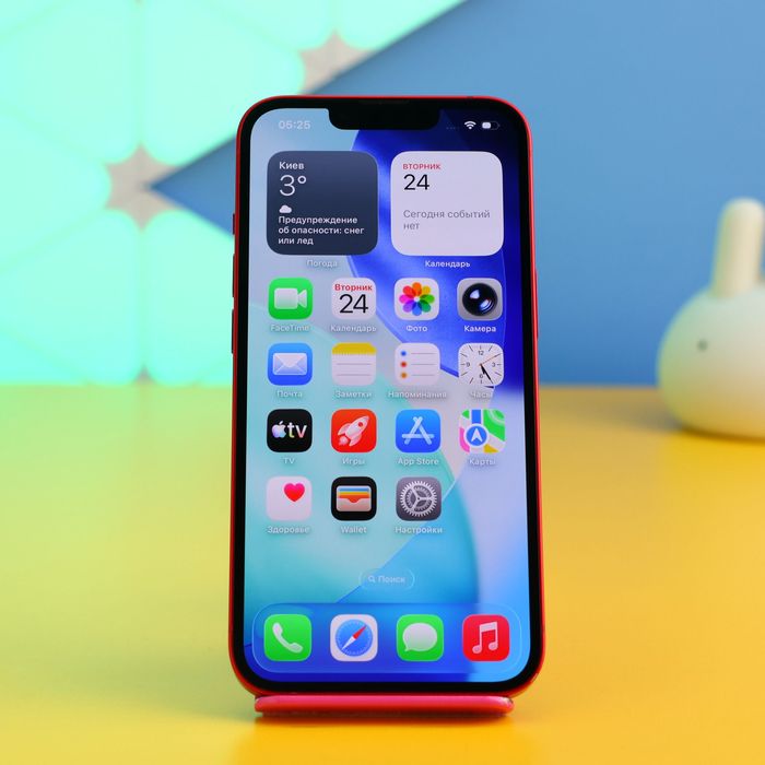 Смартфон Apple iPhone 13 128GB Red (159129) Б/У З ГАРАНТІЄЮ