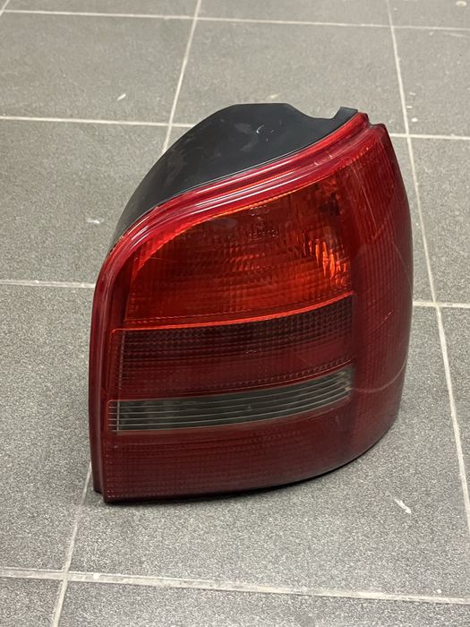 Farolim lado direito audi a4 b5 carrinha