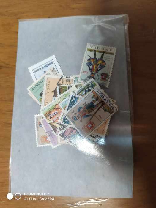 100 selos Ex Colónias Portuguesas