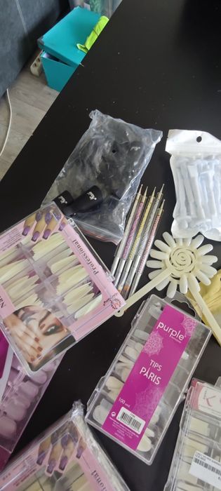 Vários materiais de unhas depilação