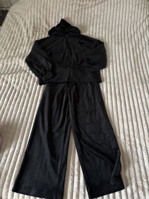 Жіночий велюровий спортивний костюм