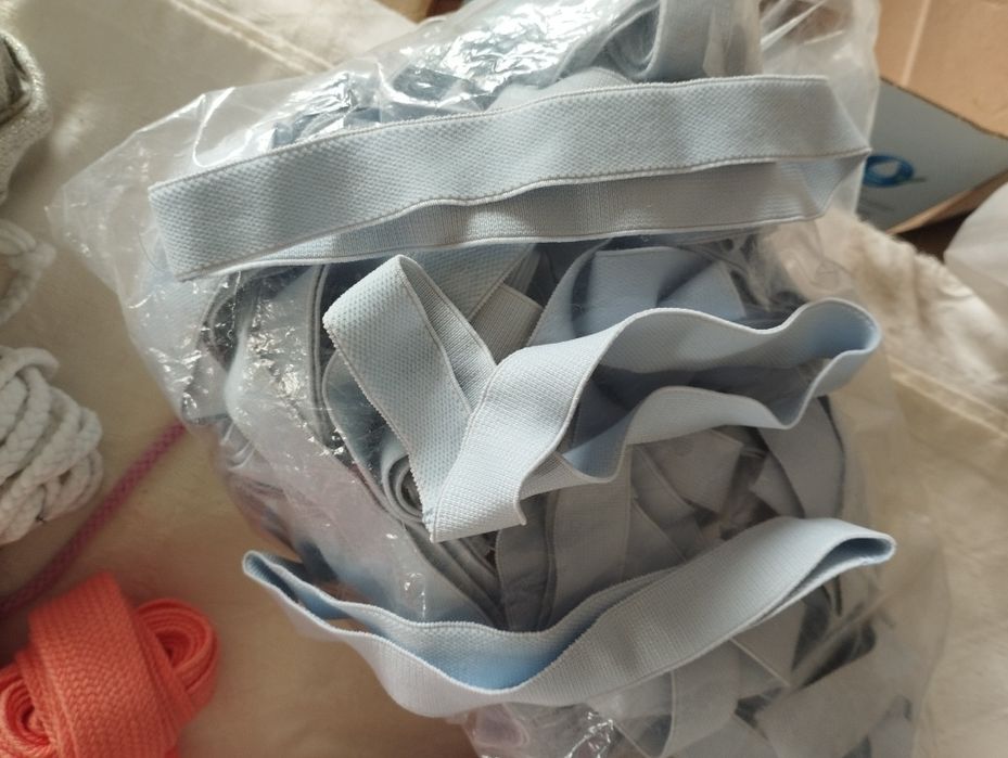 Fitas e rendas várias