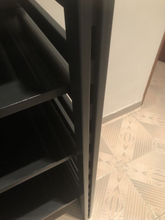 Dois moveis em muito bom estado como novo em madeira macica ver fotos