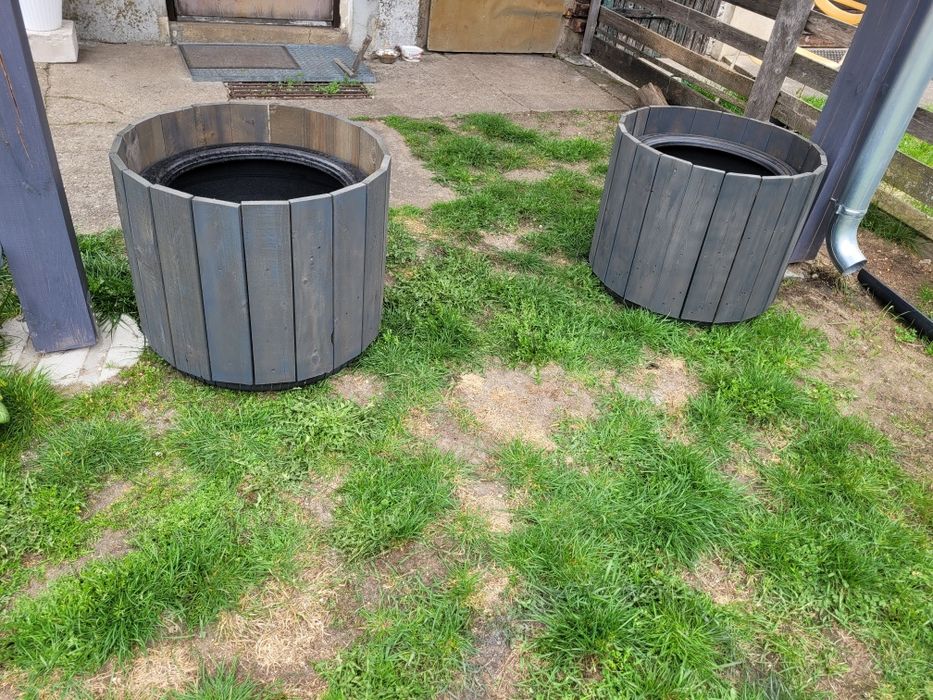 Duże donice ogrodowe