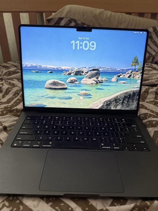 Macbook m3 pro 18gb/512gb