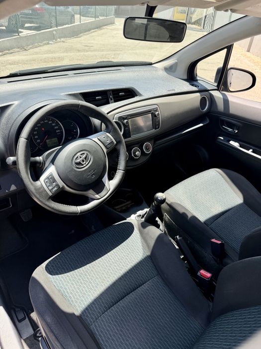 Toyota Yaris — fotografia 5