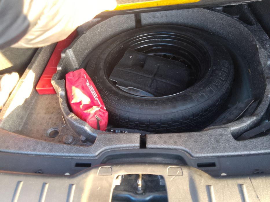 Вольво 1.9 дизель без вложений Машина В Днепре