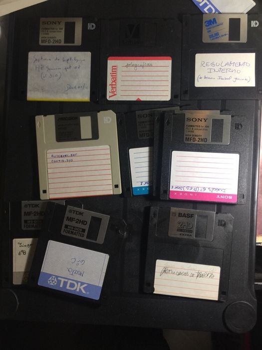 Lote 100 disquetes programas e outras