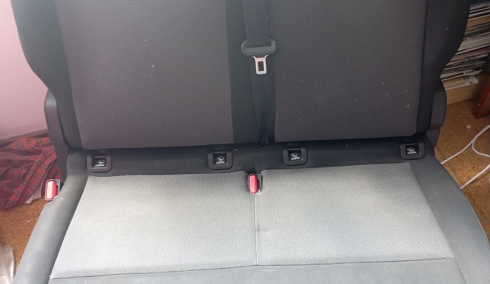 Bancos traseiros  Toyota pro Ace 2019