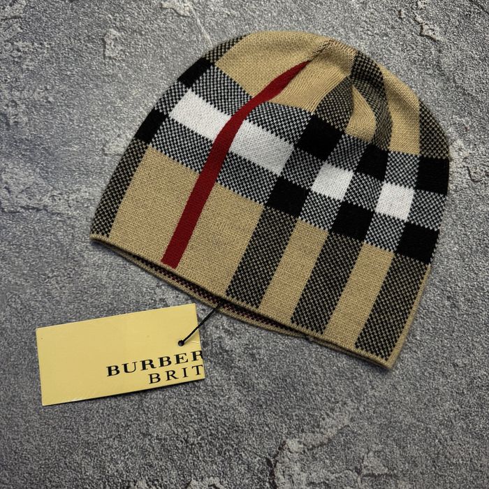 Щапка Burberry в клітинку нова