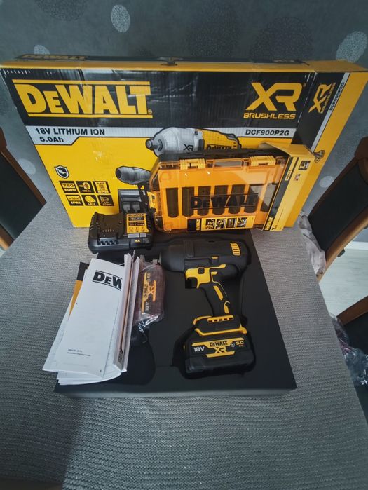 DeWalt  DCF900P2G młot udarowy