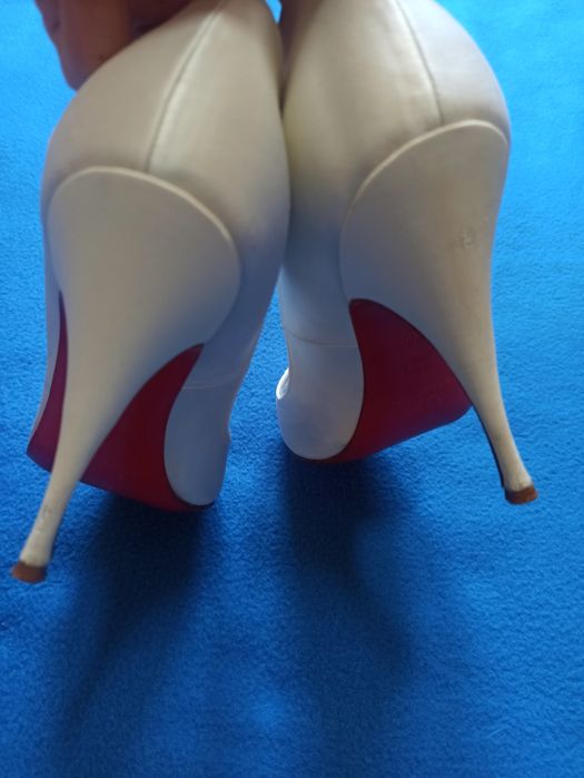 Szpilki Louboutin