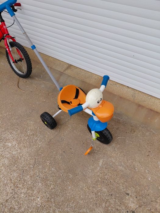 Triciclo para crianças