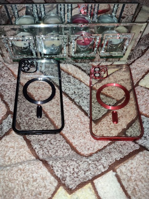 Чохли на iPhone 11