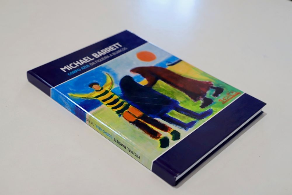 Livro do artista Michael Barrett