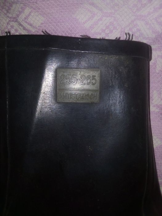 Продам бахилы на берцы antistatisch 255-265 новые