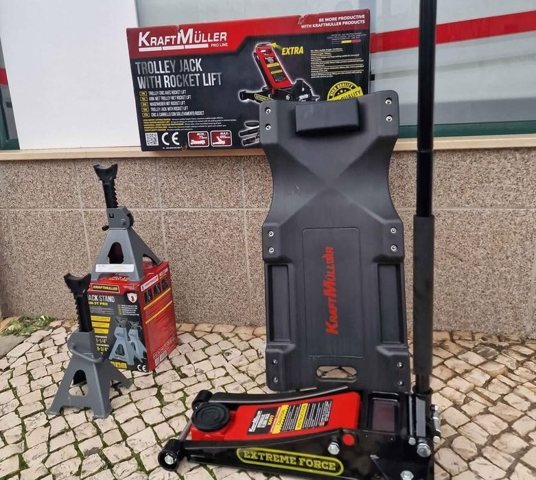 Conjunto de macaco de 4 e preguiças de 3t e estrado