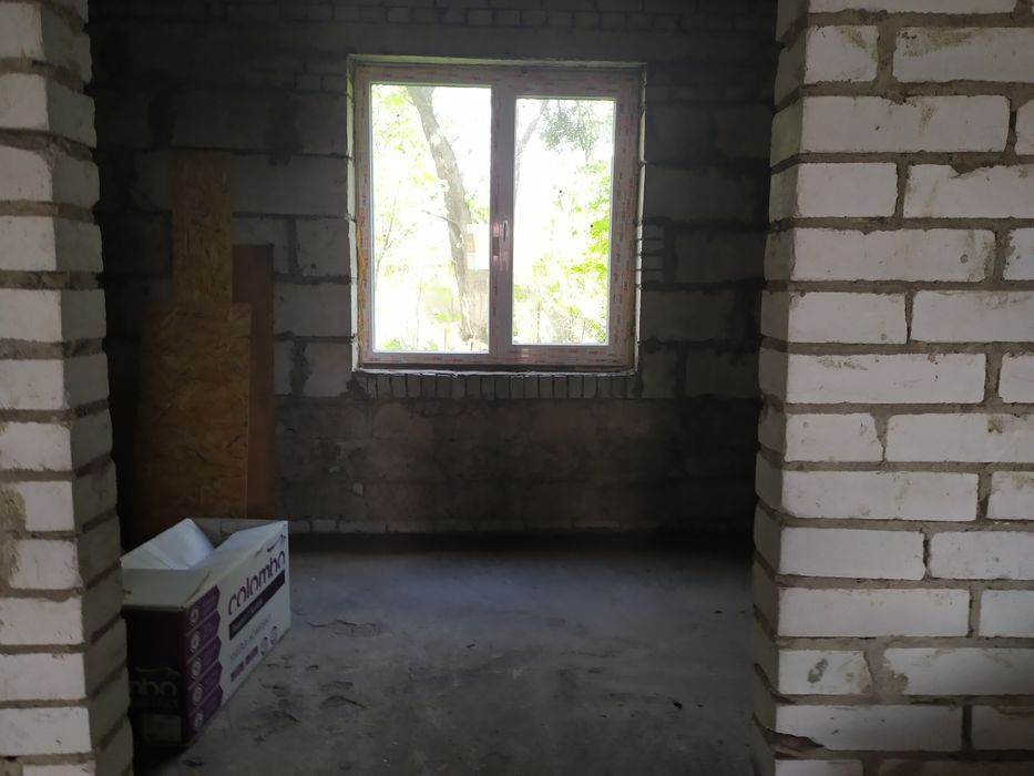Продам дом без внутренних работ!