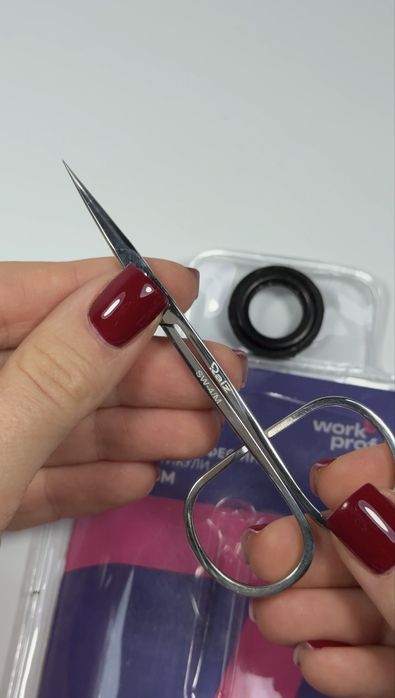 Манікюрні професійні ножиці, кусачки, пензлі, фрези, пилки