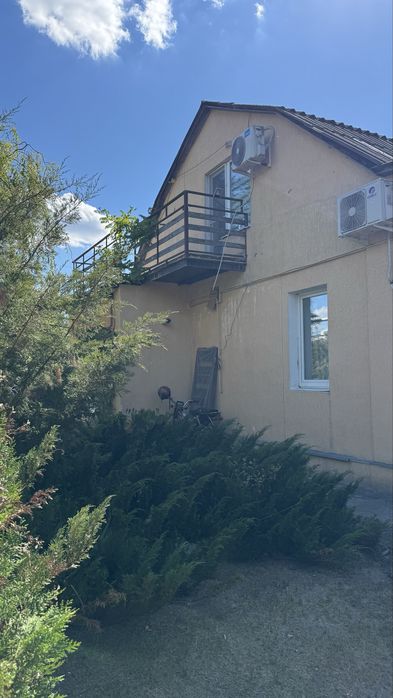 Продам дом 230 кв.м у реки С.Донец