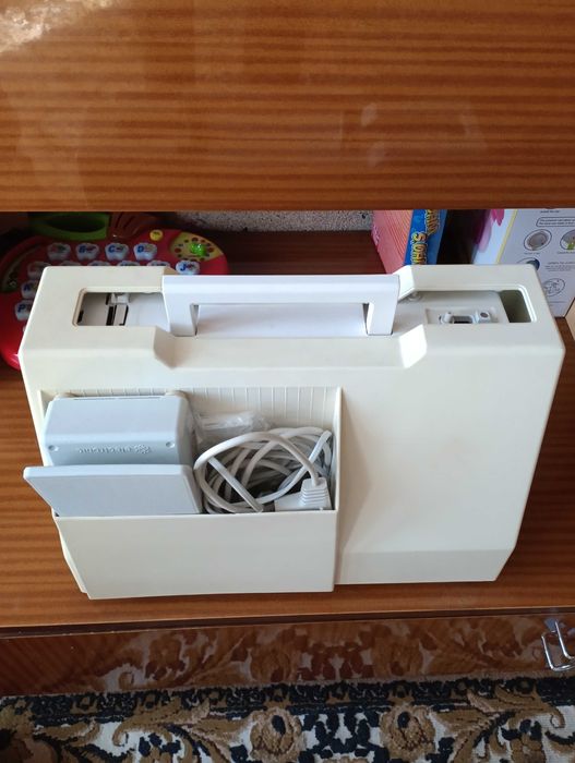 Maszyna do szycia Pfaff 6087, stan dobry