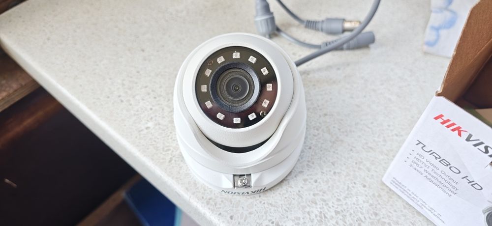 2 МП Hikvision DS-2CE56DOT-IRMF 2,8