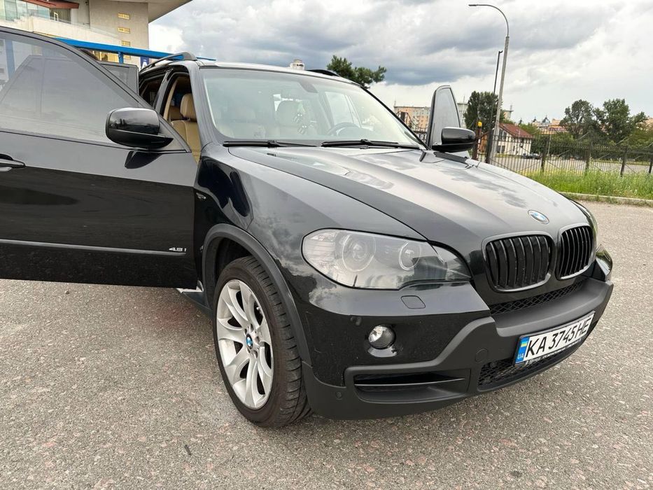 Автомобіль BMW X5