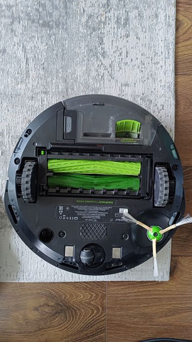 Roomba i7+ ze stacją
