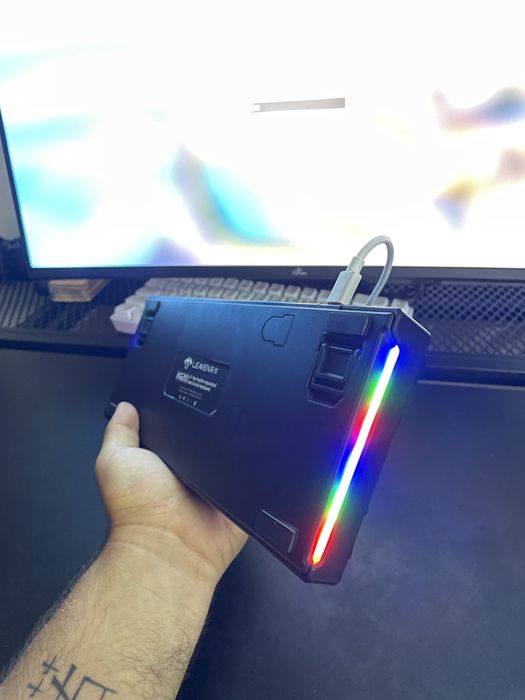 Selling Blue Switch Gaming Keyboard – READ DESCRIPTION64741252705923122