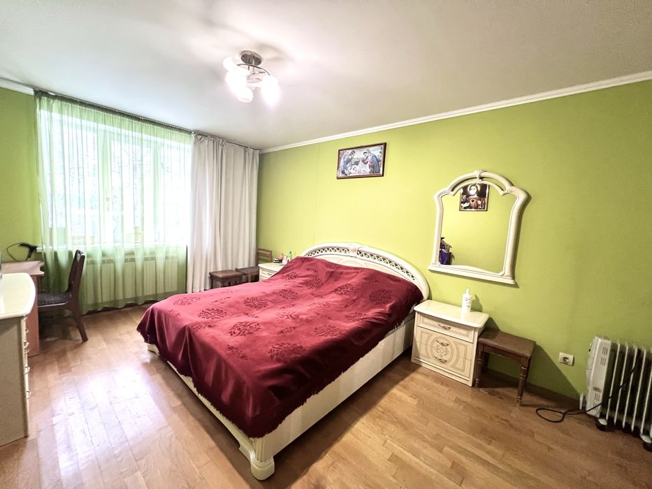 Продаж котеджу неподалік центру Тернополя