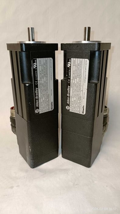 2x serwomotor Allen-Bradley MPL-B1530U-VJ44AA - jak nowe