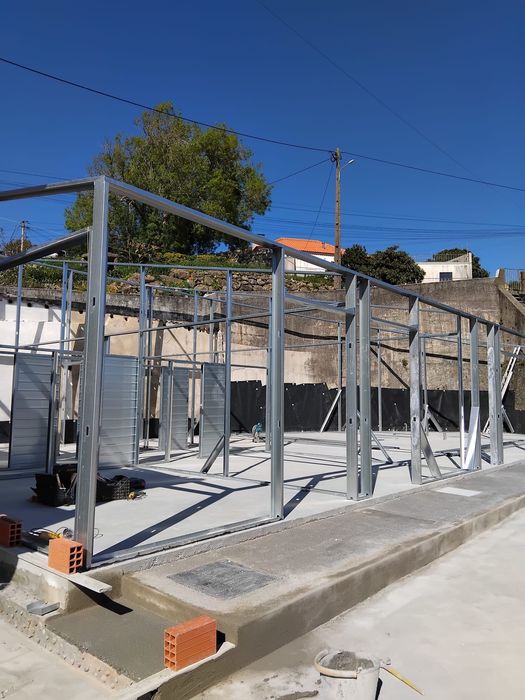 Construção em LSF - Moradias e Anexos / Serviços de Soldagem