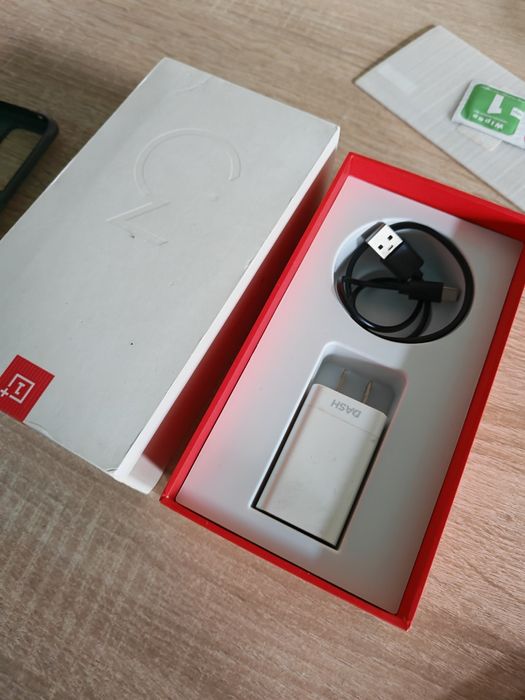 Смартфон OnePlus 3T