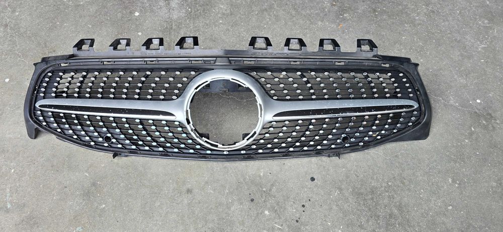 Grelha Frontal Mercedes Cla AMG [X118] Original 2020 -