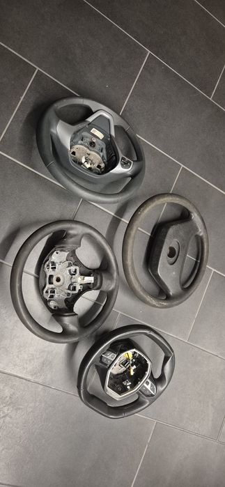 Vários volantes Ford, land rover, Peugeot