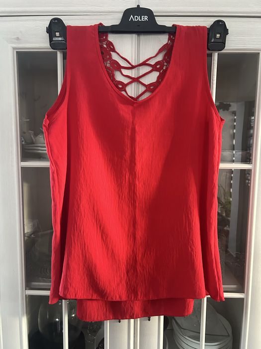 Czerwona bluzka na ramiączkach top z koronką na plecach