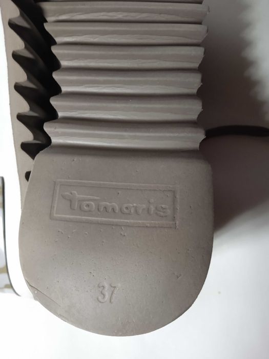 Кросівки tamaris