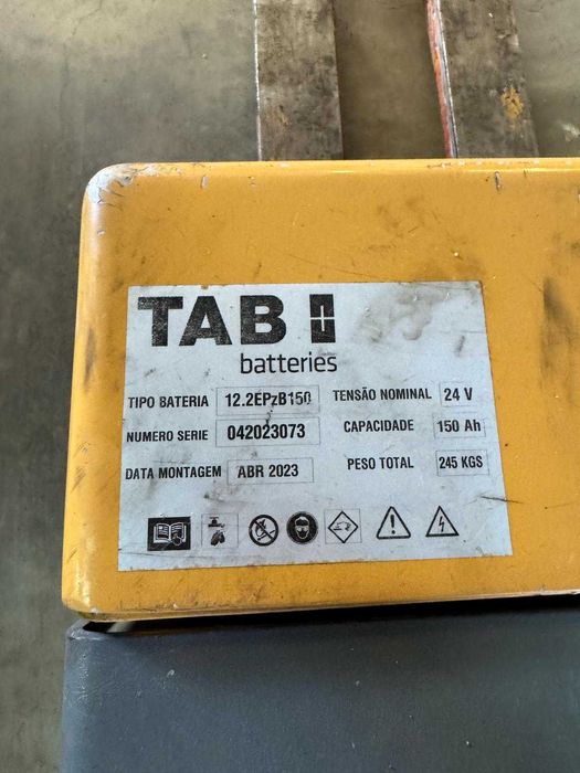 Porta paletes Jungheinrich (USADO) Elétrico