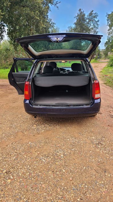 Ford Focus 1.4 Gasolina | AC | Inspeção até 5/26 | Muito fiável