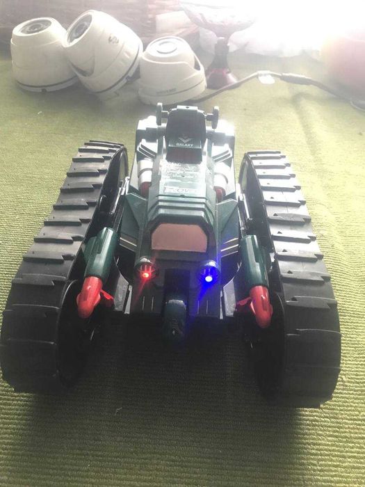 танк на рідокеруванні трюковий ROVER  r6