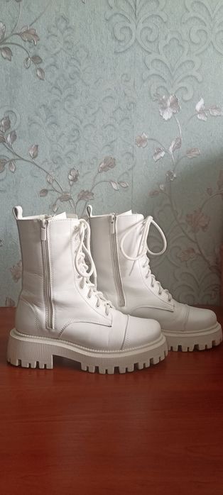 Зимові шкіряні жіночі черевики