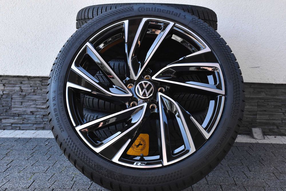 Nowe koła zimowe OEM VOLKSWAGEN Passat Adelaide 19" Continental 2025r